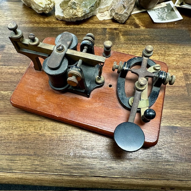 Ref: XXX - Antique c1920 Morse Code Telegraph Set.